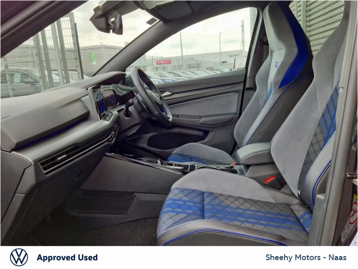 Volkswagen Golf R 2.0TSI 320HP, Rear View Camera & - Image 4