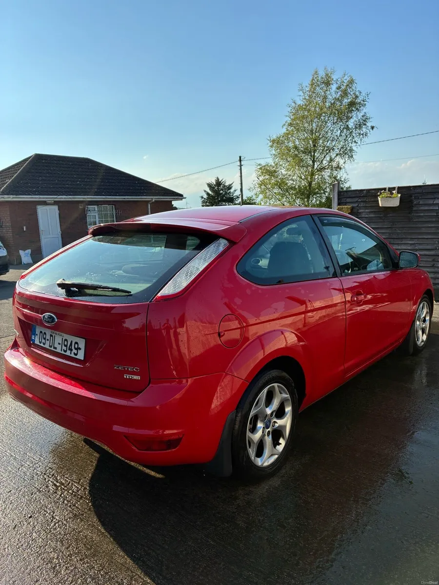 Ford Focus - Image 4