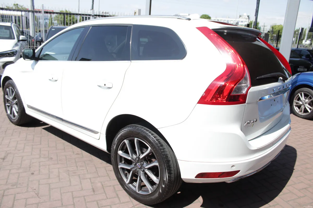 2.0D4 INSCRIPTION 5DR ESTATE AUTO WITH PANORAMIC S - Image 6