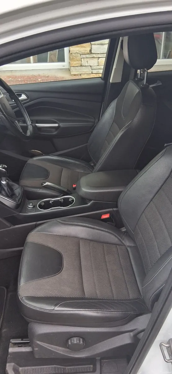 Ford Kuga 2015 - Image 4