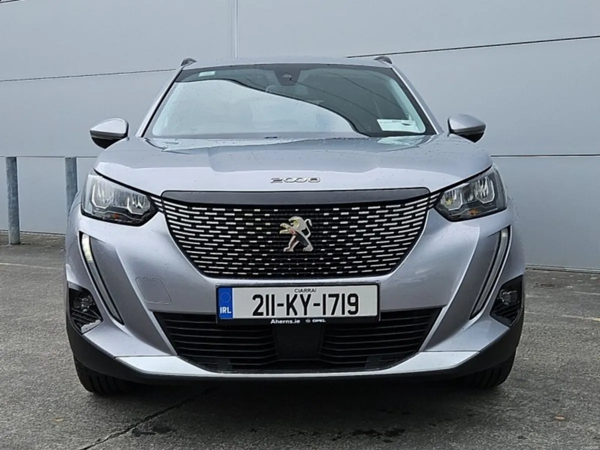 Peugeot 2008 Allure 1.2 100bhp - Image 3