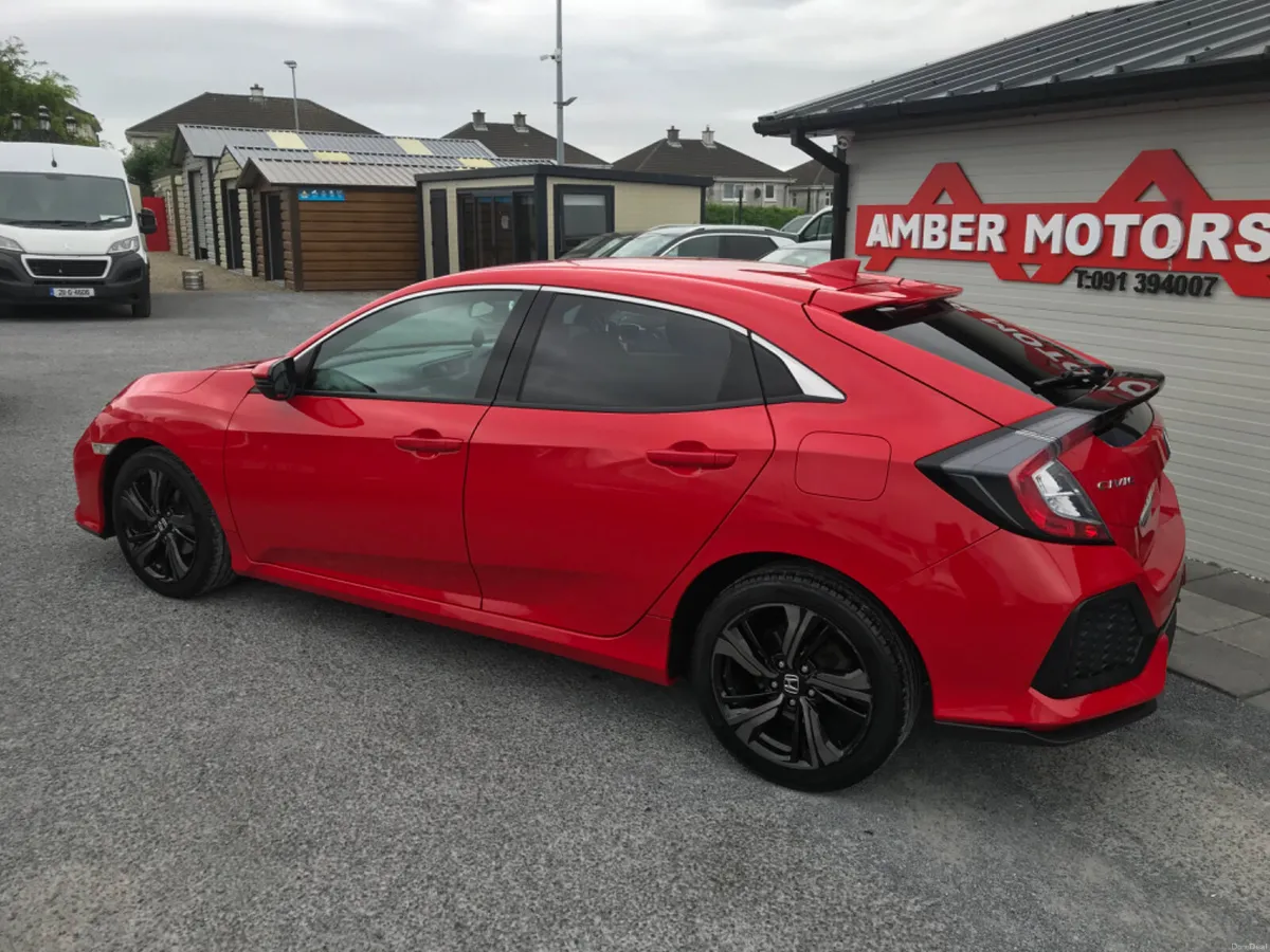 2017 Honda Civic Petrol Automatic - Image 4