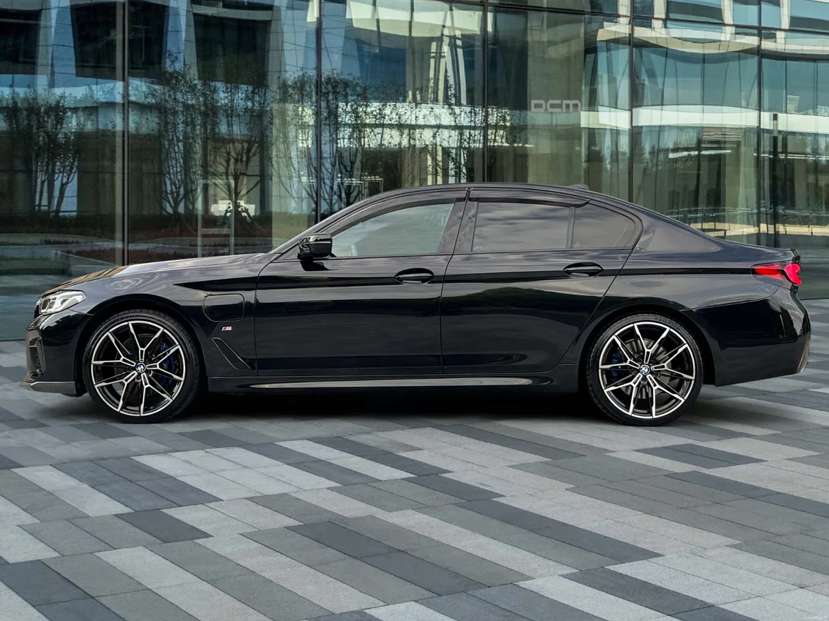 BMW 530e G30 M Sport Joy Plus Edition - Image 4