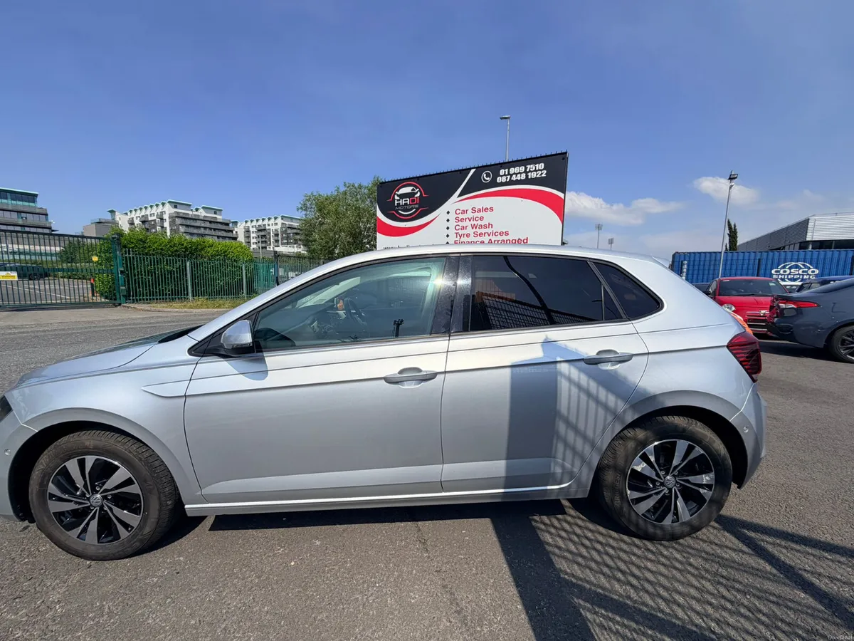 Volkswagen Polo silver - Image 2