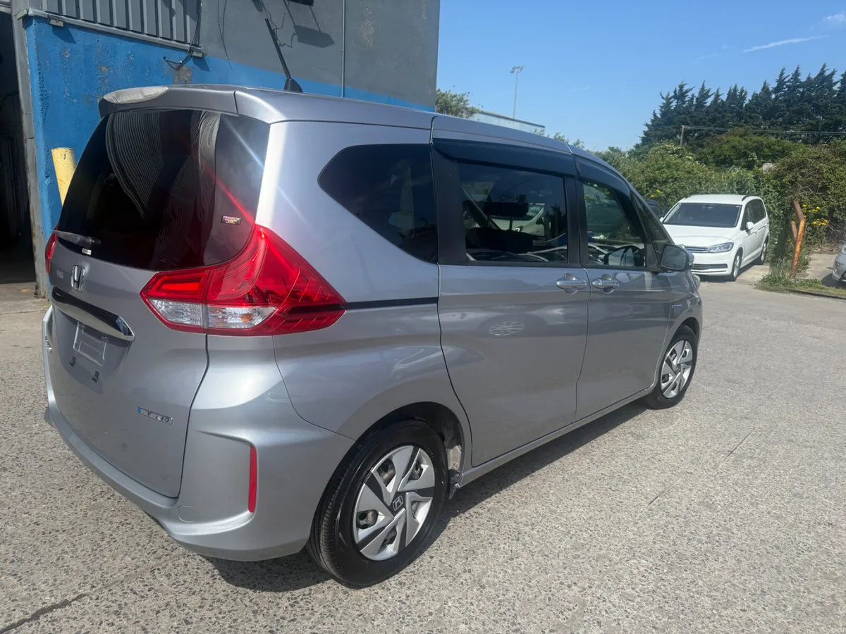2017 Honda Freed Hybrid Automatic 6 Seater - Image 3