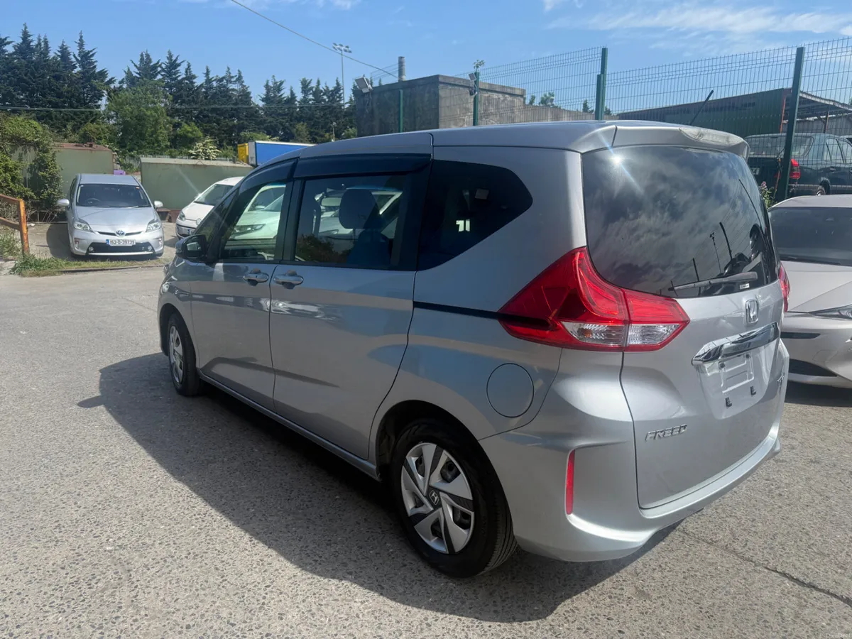 2017 Honda Freed Hybrid Automatic 6 Seater - Image 5