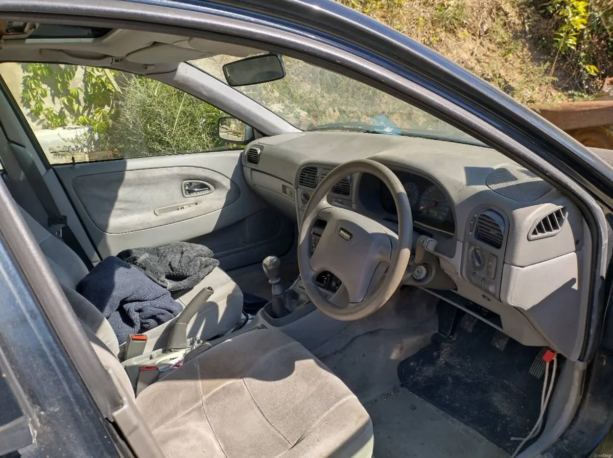 Nissan Almera - Image 4