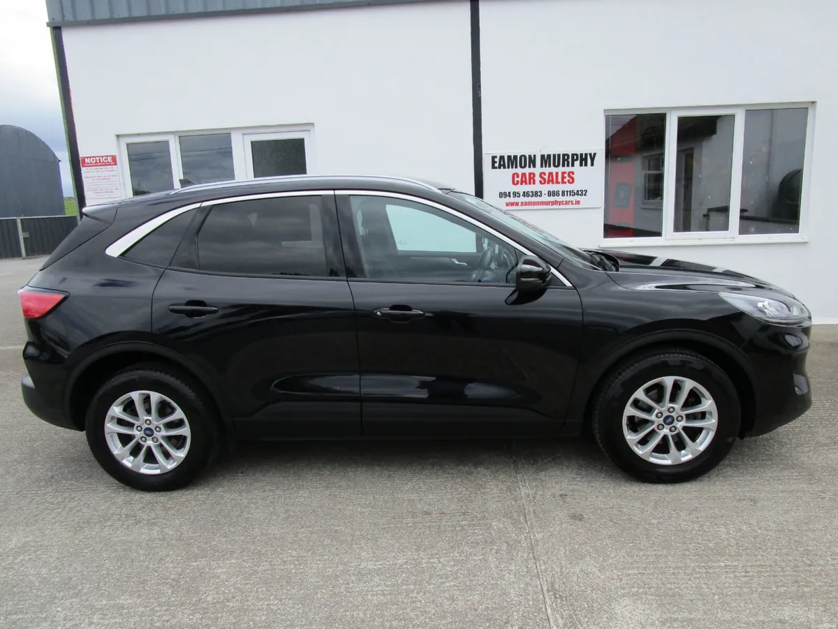 Ford Kuga 2022 - Image 4