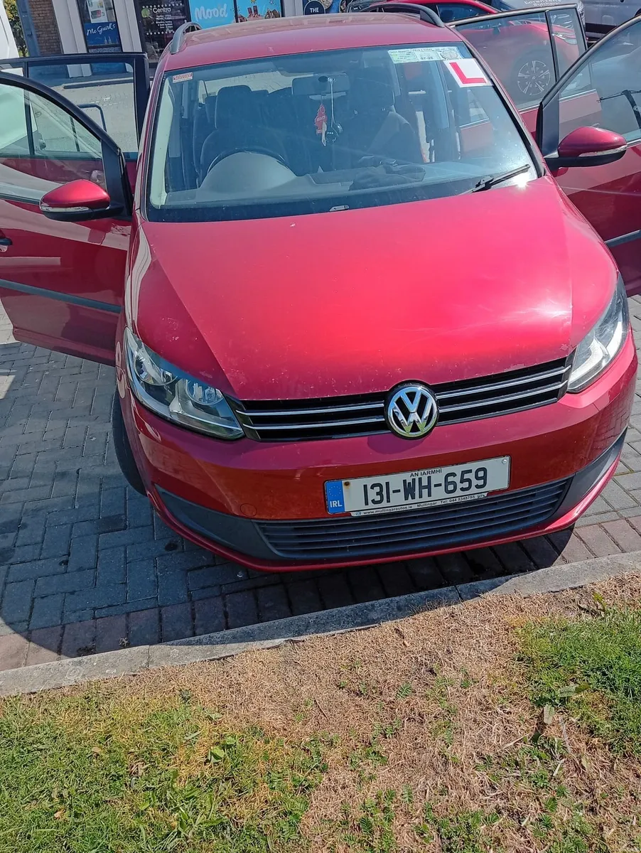 Volkswagen Touran 2013 - Image 1