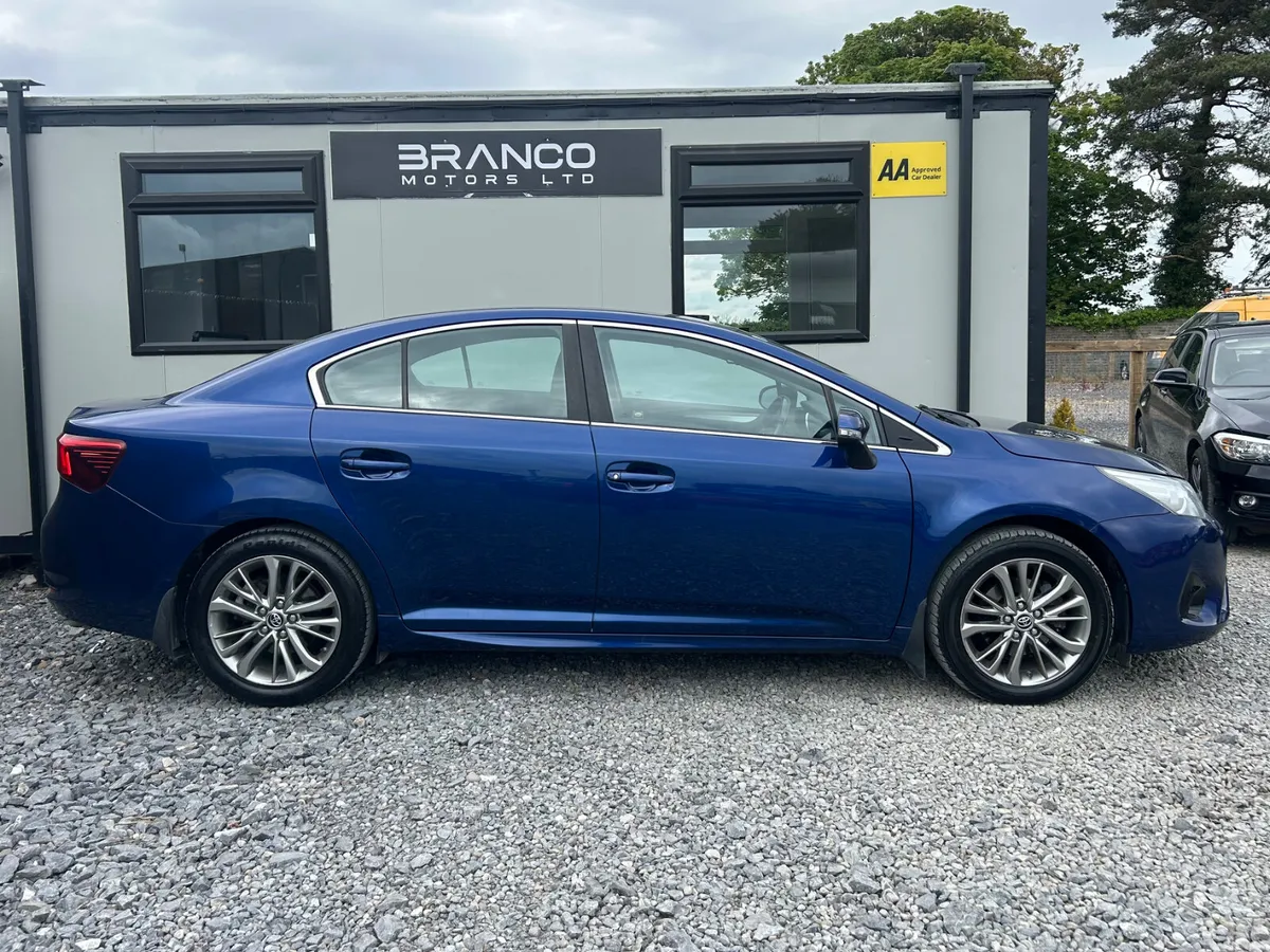 Toyota Avensis Luna 2017 1.6 - Image 4