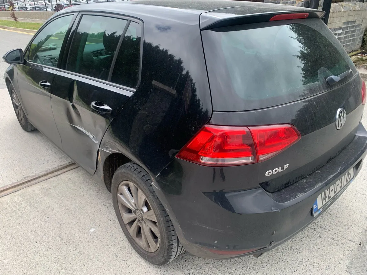 2014 Volkswagen Golf diesel, Nct 11/26, tax 2/27 - Image 4