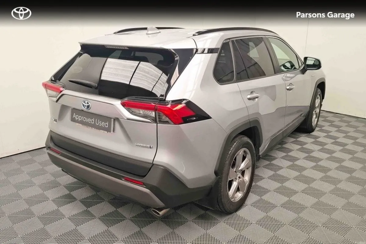 Toyota RAV4 RAV4 HYBRID SOL 2WD - Image 2