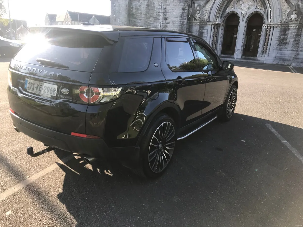 Land Rover Discovery Sport 2017 - Image 3