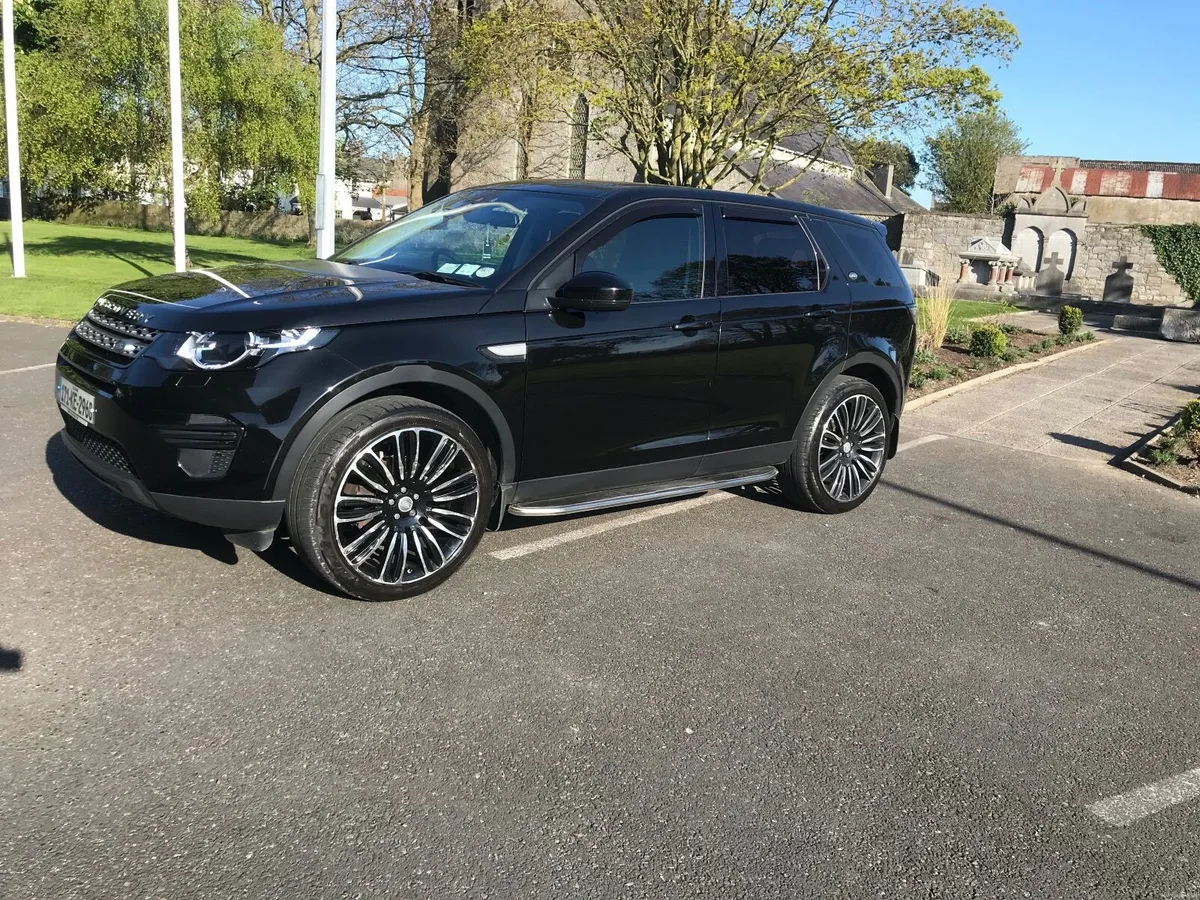 Land Rover Discovery Sport 2017 - Image 6