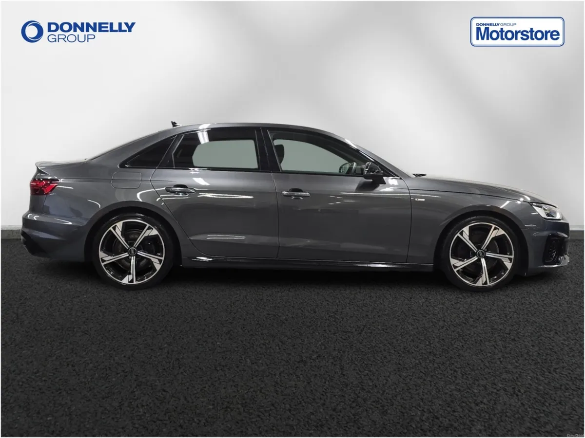Audi A4 Diesel Saloon Black Edition - Image 3