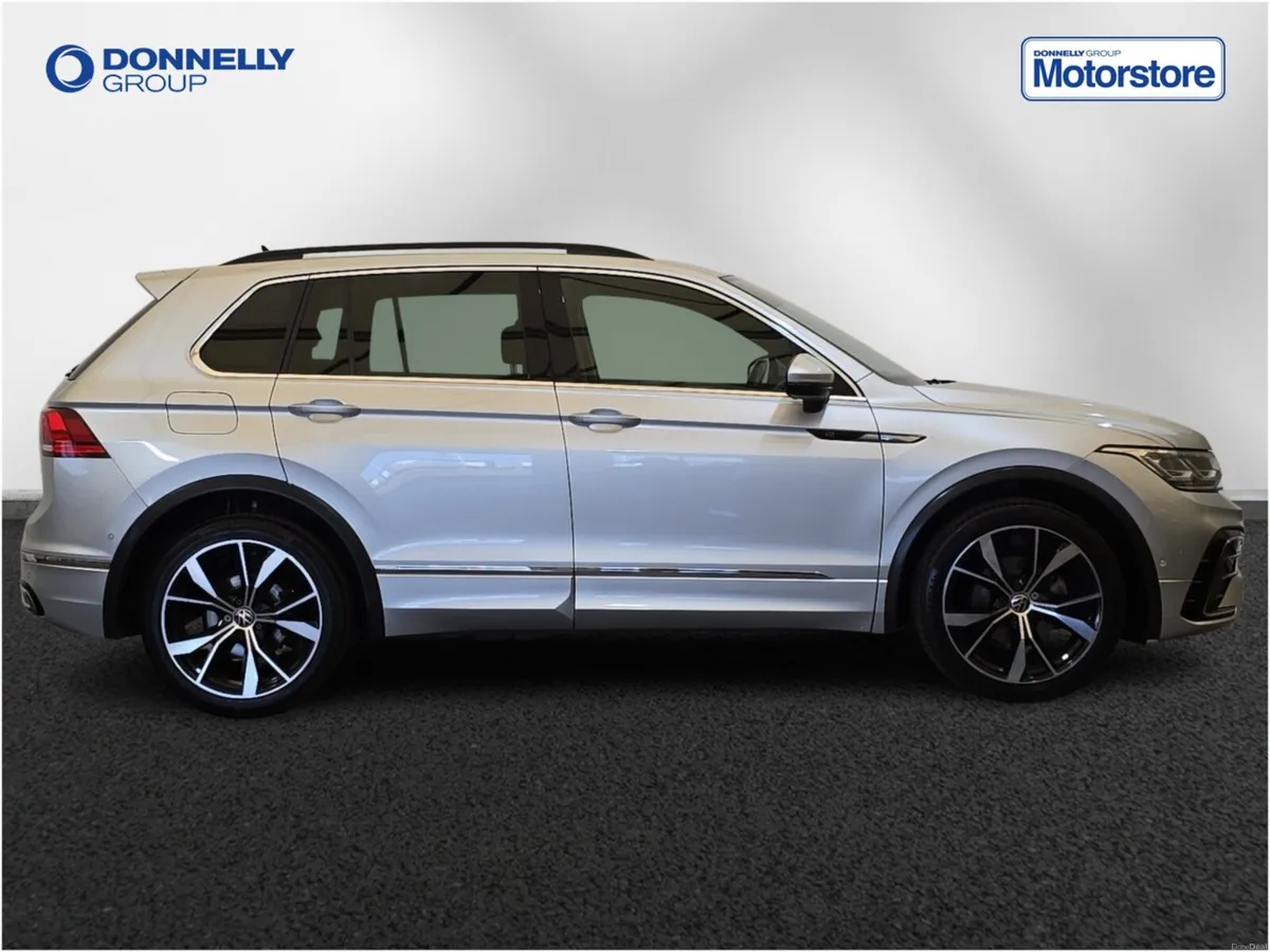 Volkswagen Tiguan Estate R-Line - Image 3