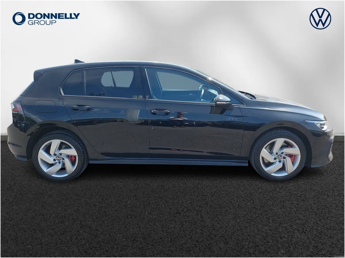 Volkswagen Golf Hatchback GTE - Image 4