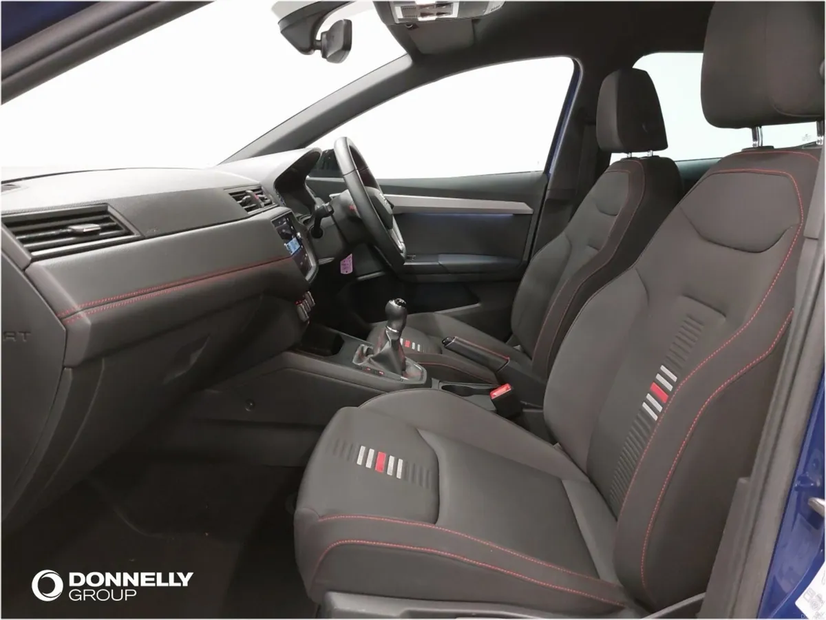 SEAT Ibiza Hatchback FR - Image 2