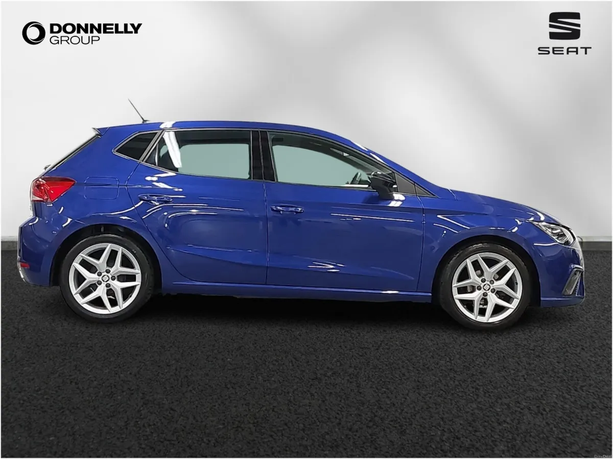 SEAT Ibiza Hatchback FR - Image 4