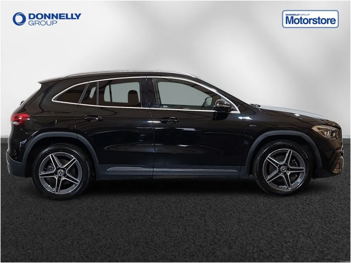 Mercedes-Benz GLA Class Gla Hatchback Special Edit - Image 3