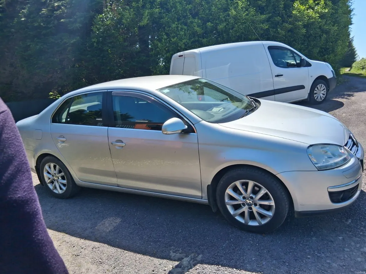 Volkswagen Jetta 2010 - Image 1