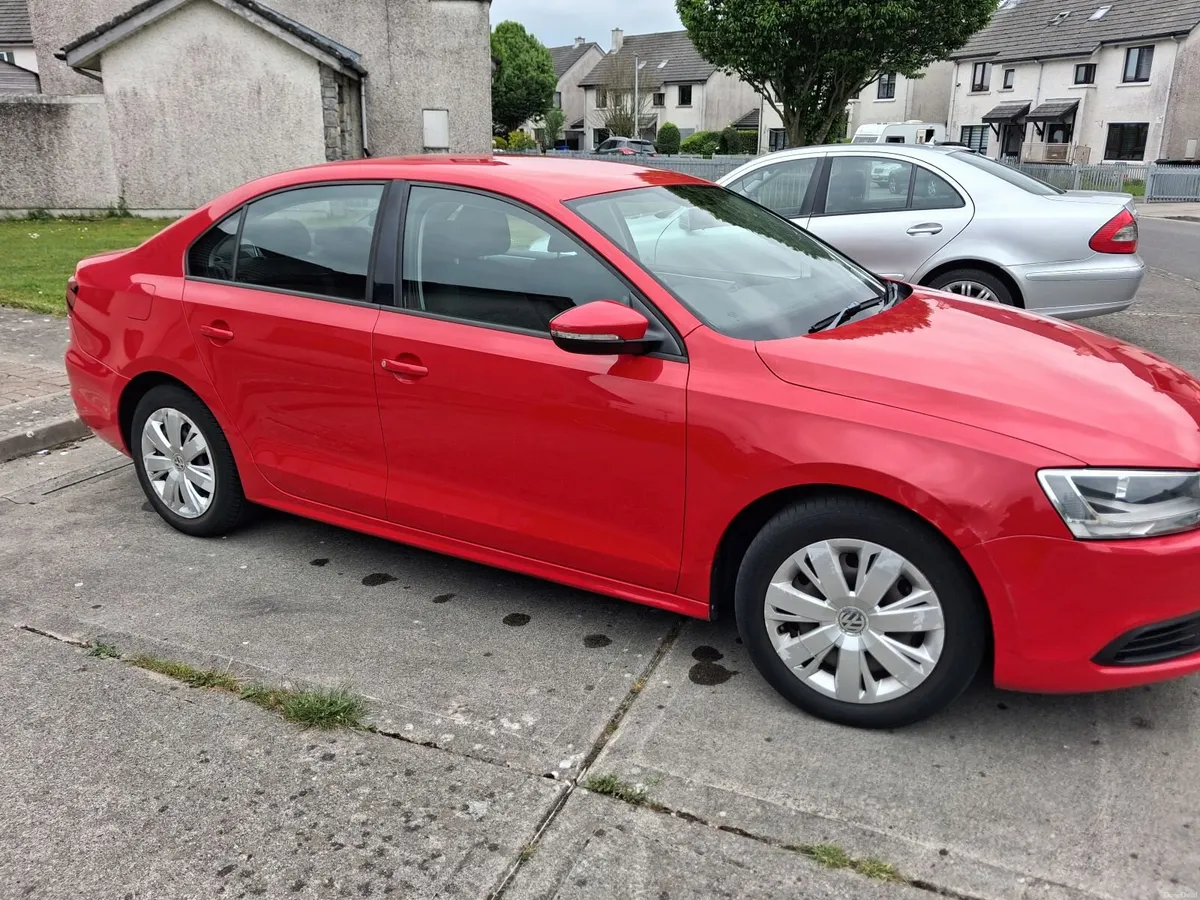 Volkswagen Jetta 2012 - Image 3