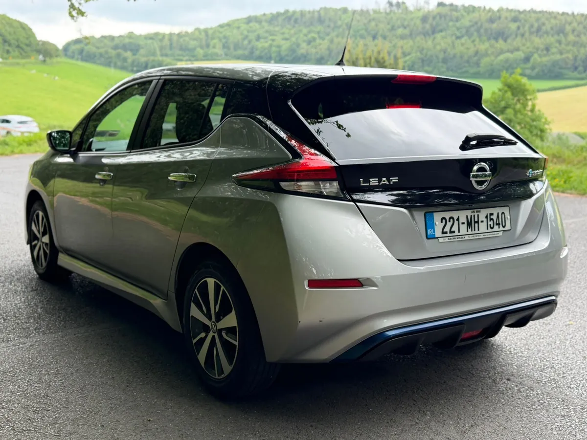 2022 Nissan Leaf 40kwh - Image 4