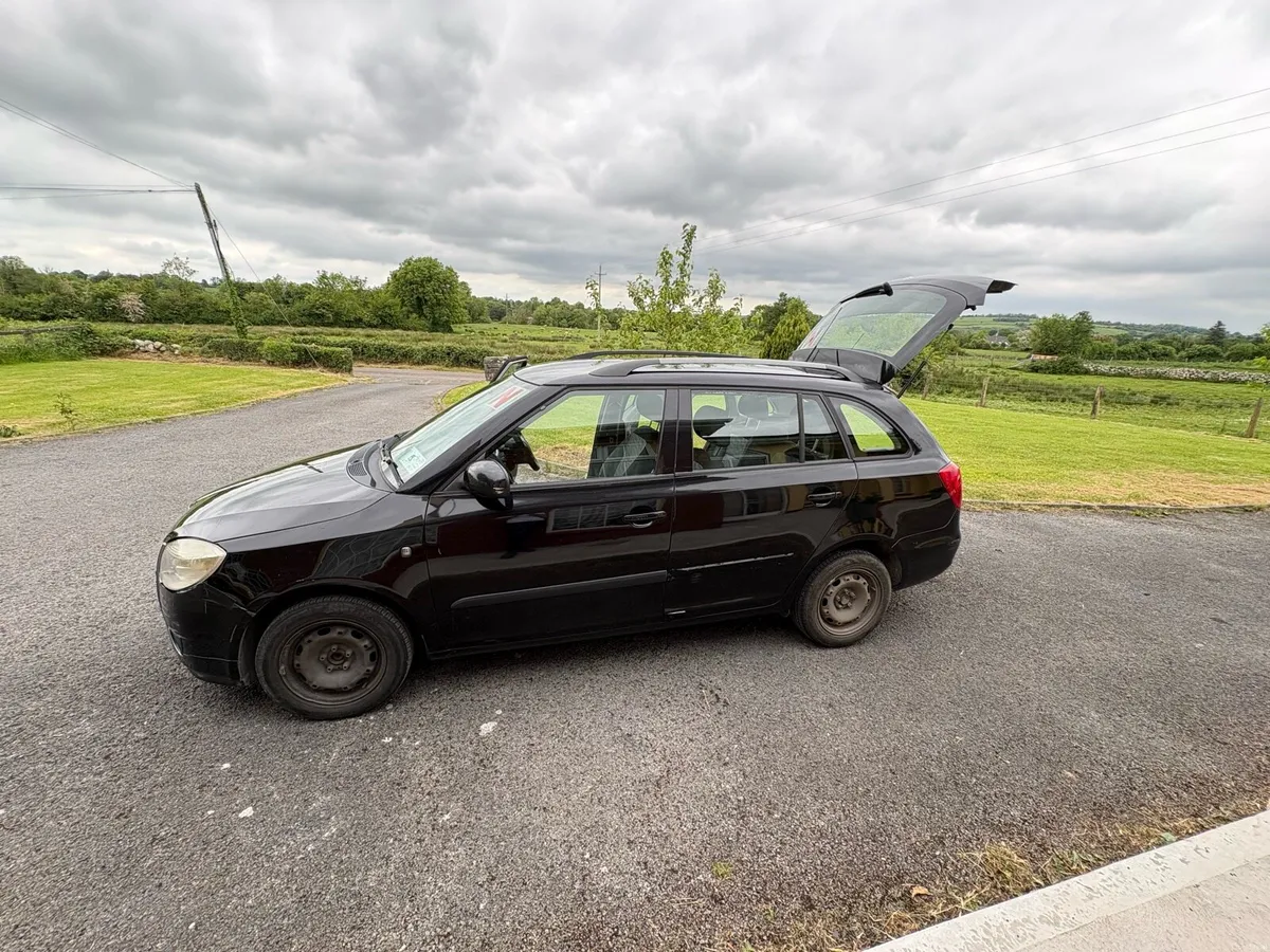 Skoda Fabia Estate 1.4 2009 - Image 2