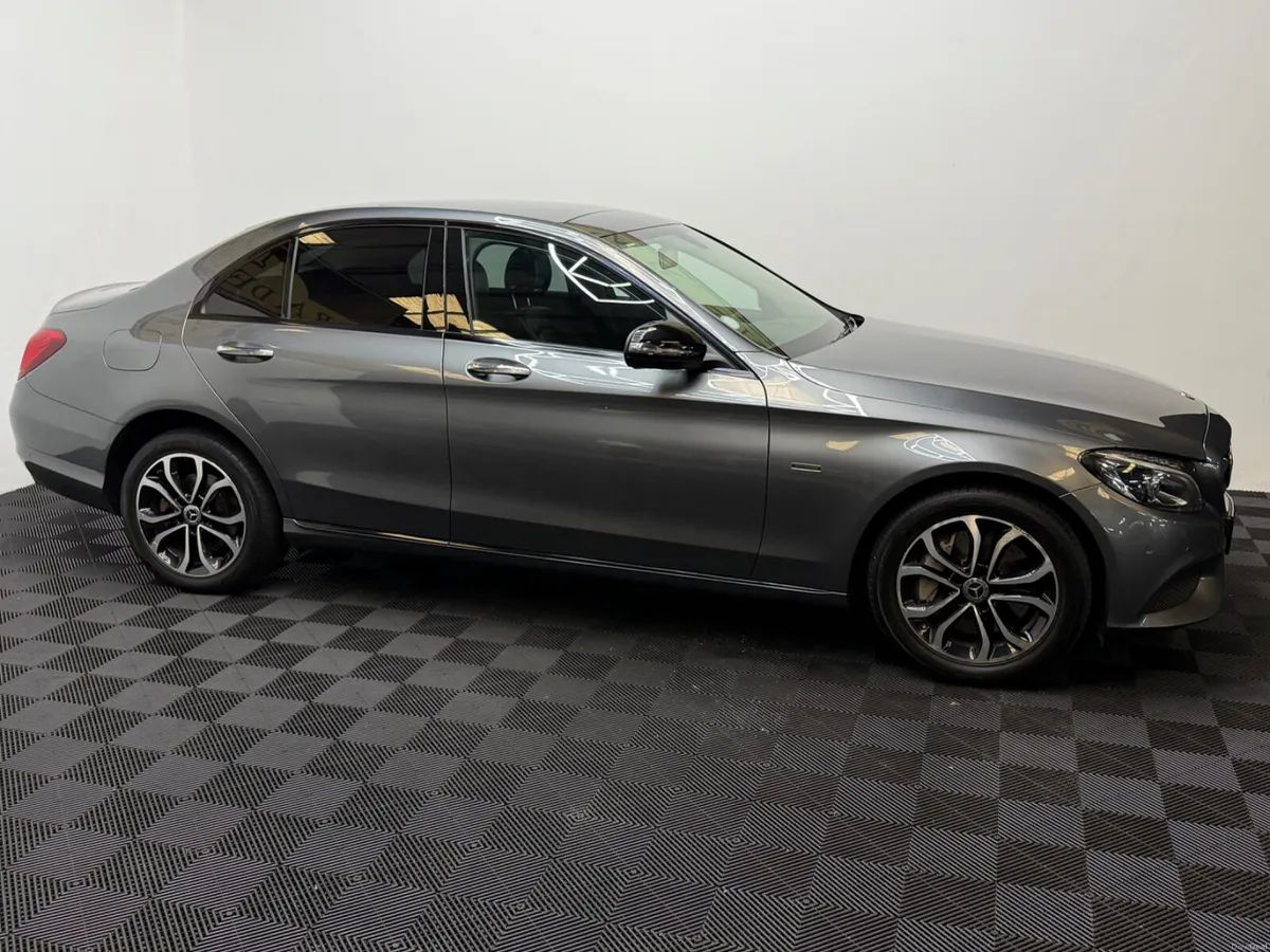 2018 Mercedes-Benz C-Class C350E - Image 5