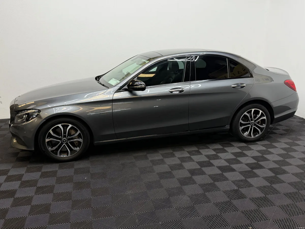 2018 Mercedes-Benz C-Class C350E - Image 6
