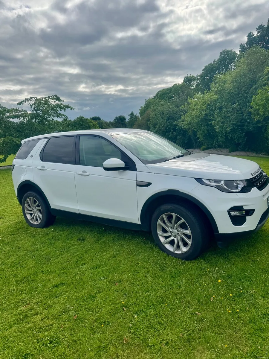 Land Rover Discovery Sport 2018 - Image 3