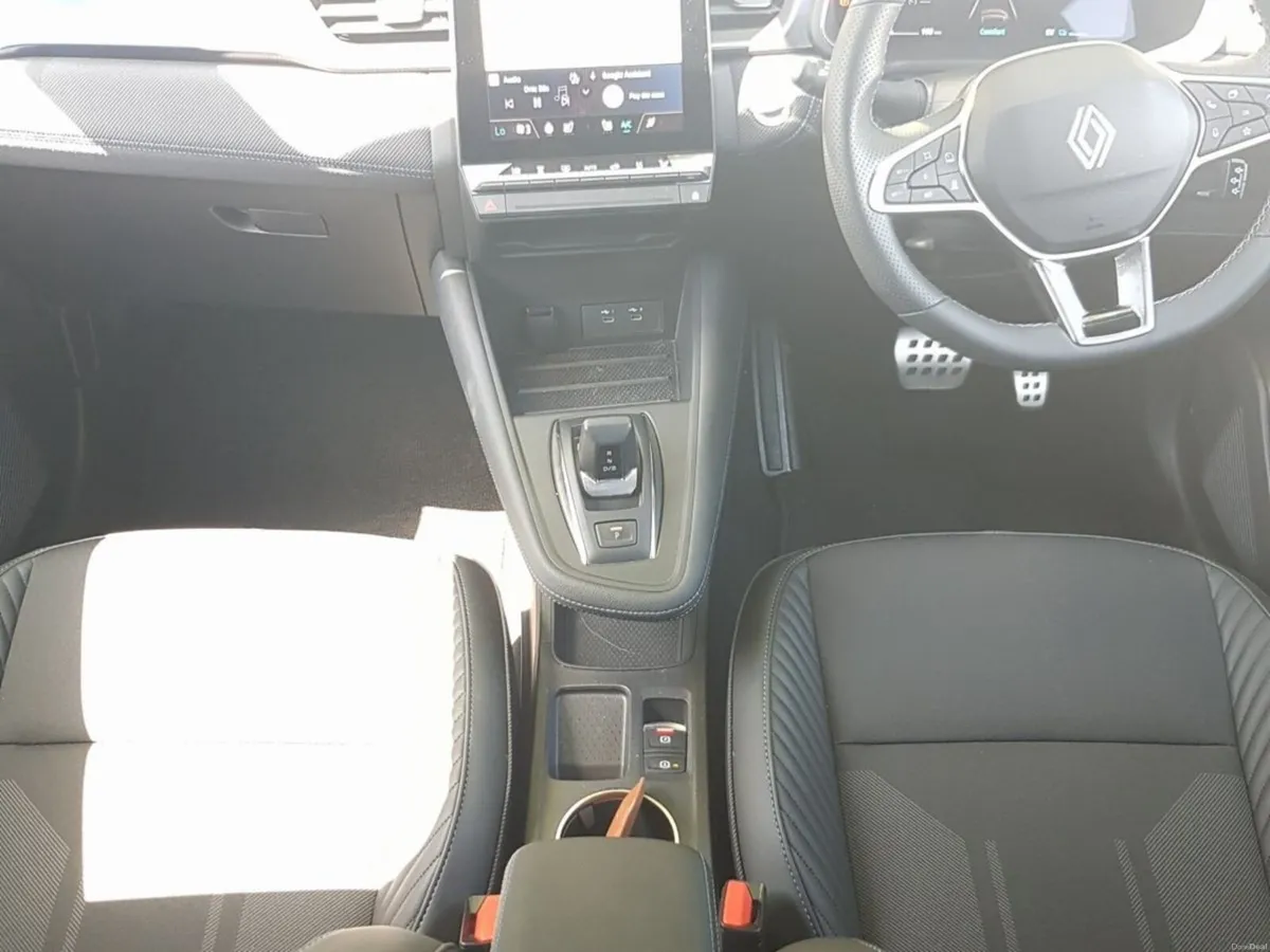 Renault Captur esprit alpine E-Tech 160 Auto E06X - Image 4