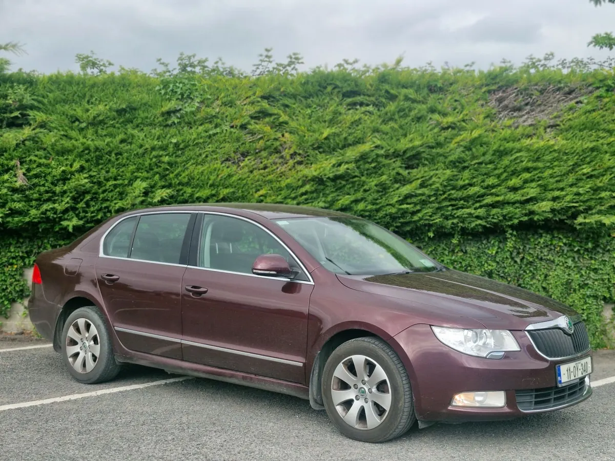 Skoda Superb 2011 - Image 1