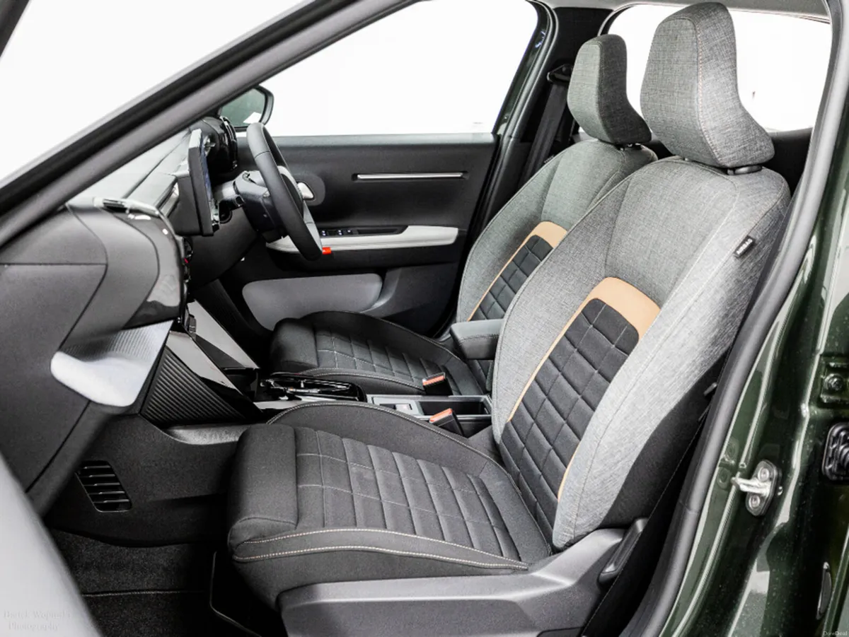 Citroen C3 Aircross *7 Seater* Plus Hybrid Auto 14 - Image 6