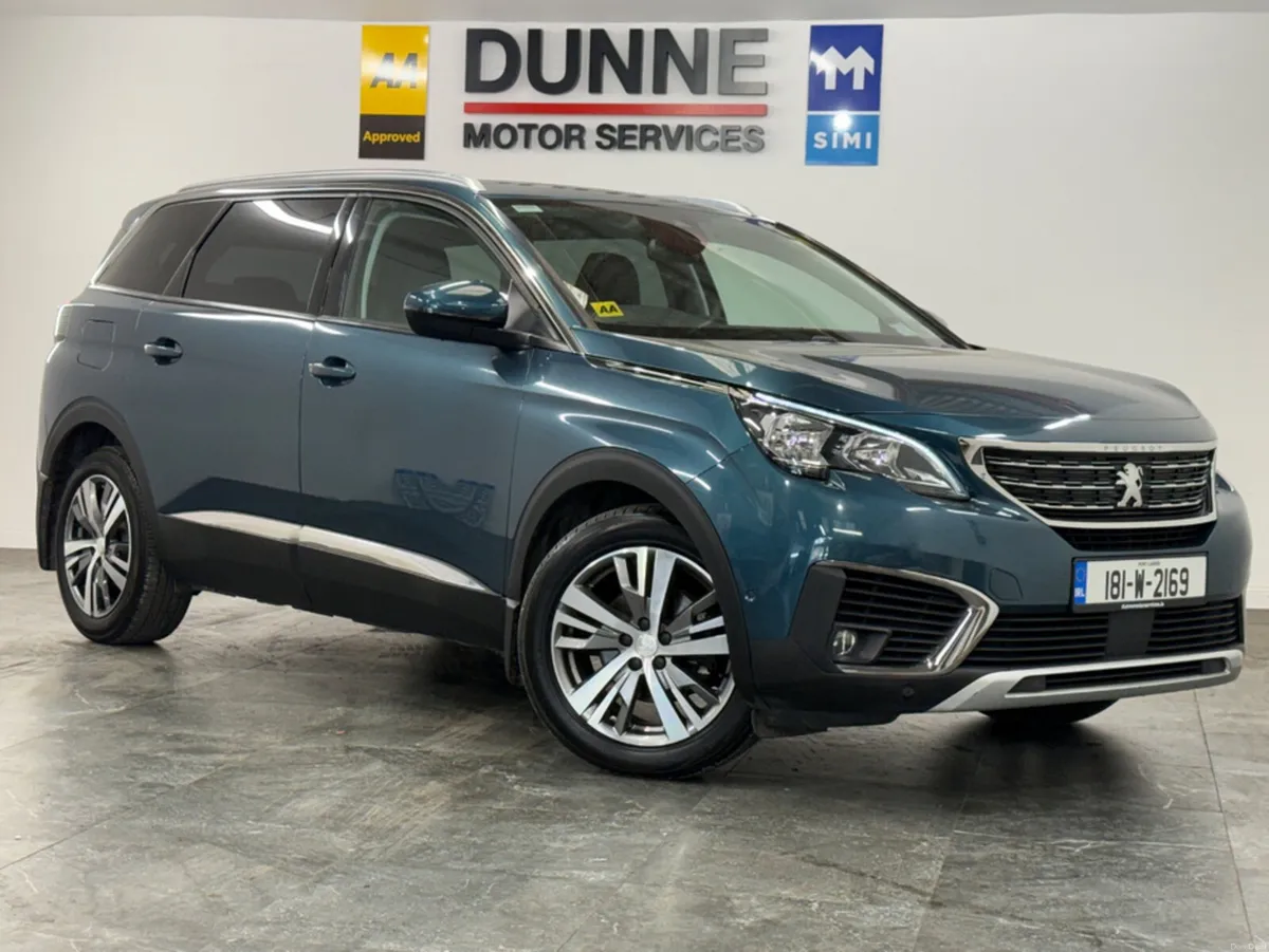 Peugeot 5008 **ALLURE**APPLE CAR PLAY / ANDROID AU - Image 1