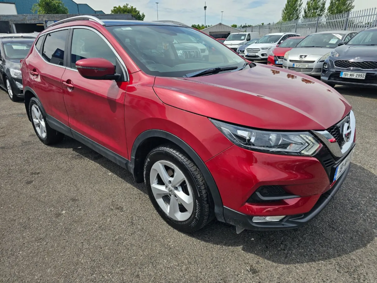 Nissan Qashqai 1.5 SV ** PANORAMIC ROOF ** REAR CA - Image 4