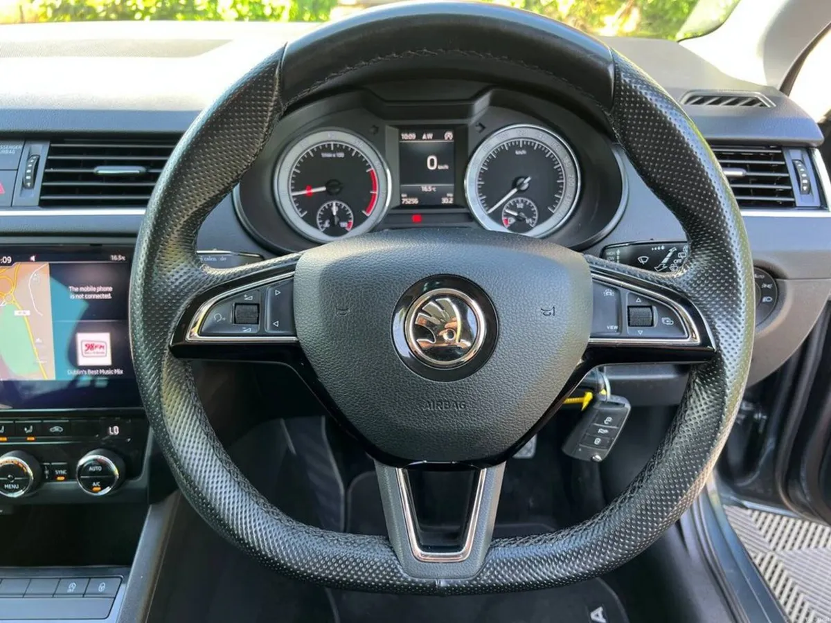Skoda Octavia STYLE 1.0 TSI ESTATE // APPLE CARPLA - Image 4