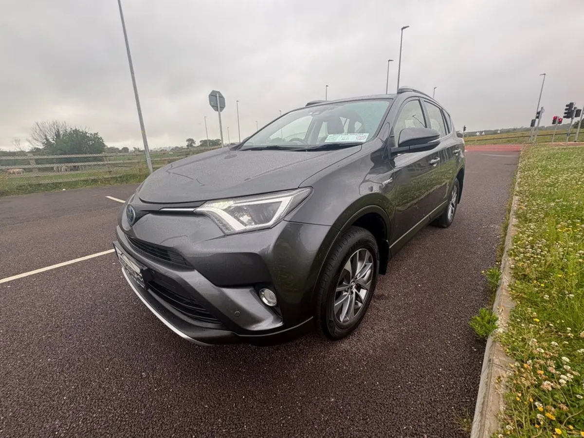 Toyota RAV4 RAV4 Hybrid Lunasport 2WD 4DR AUT - Image 4