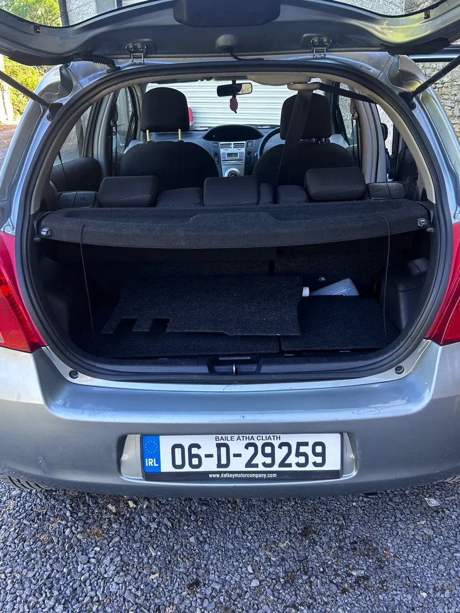 Toyota Yaris 2006 - Image 3