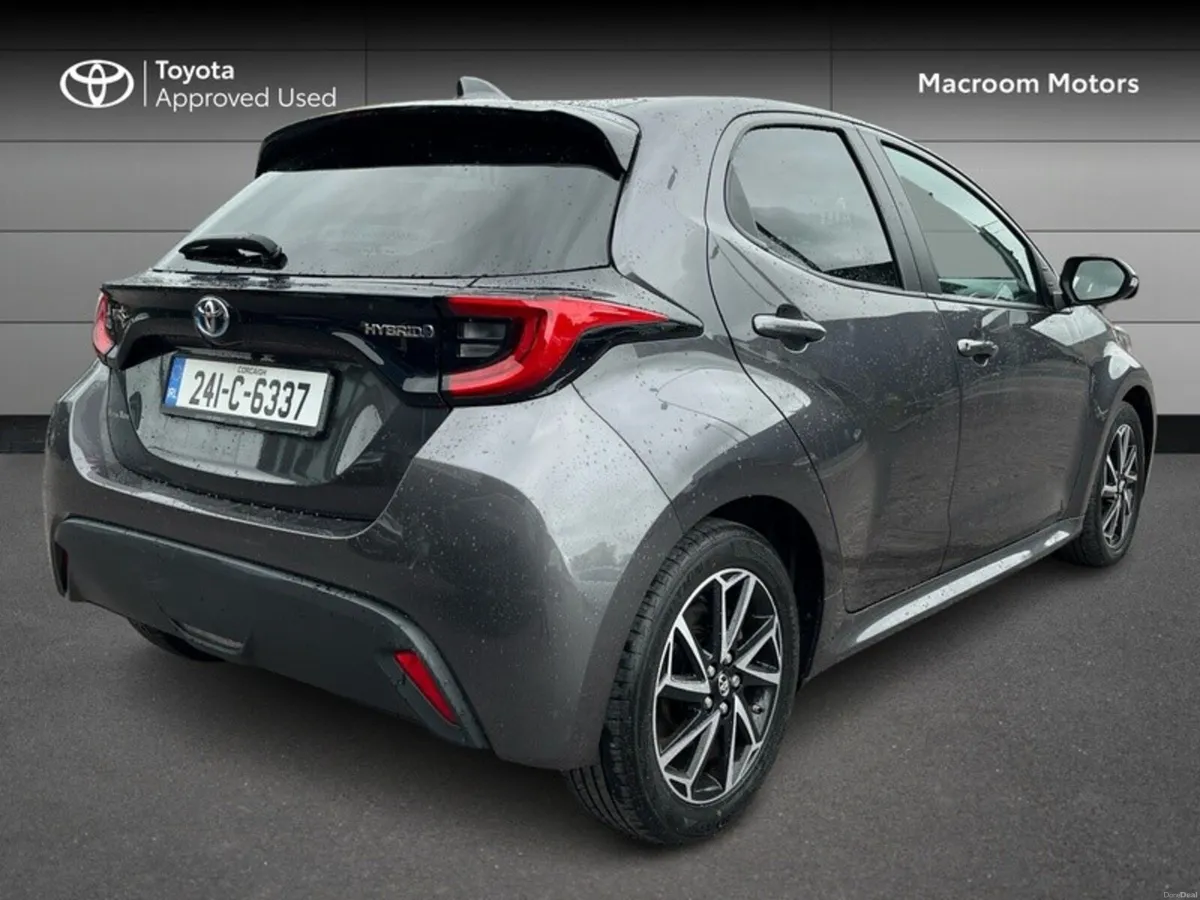 Toyota Yaris 1.5 - Image 2