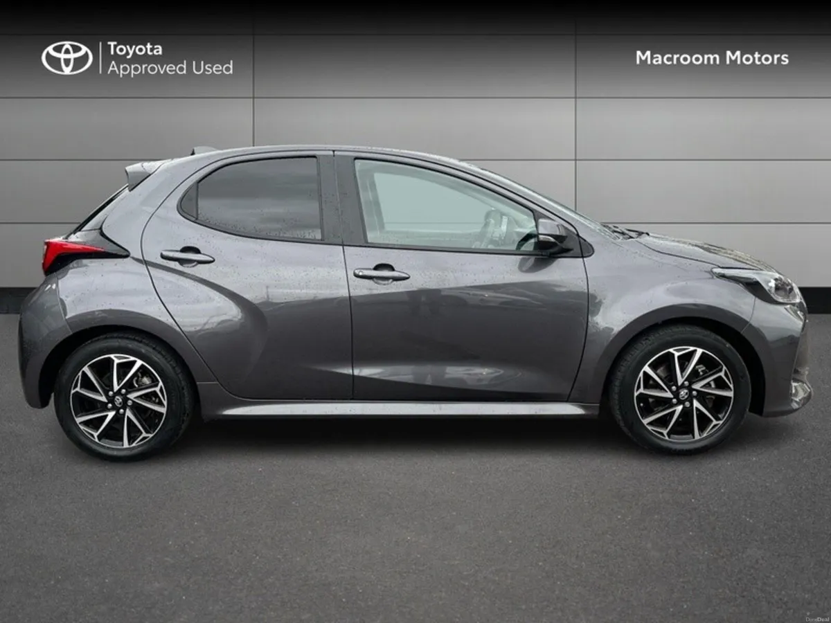 Toyota Yaris 1.5 - Image 3