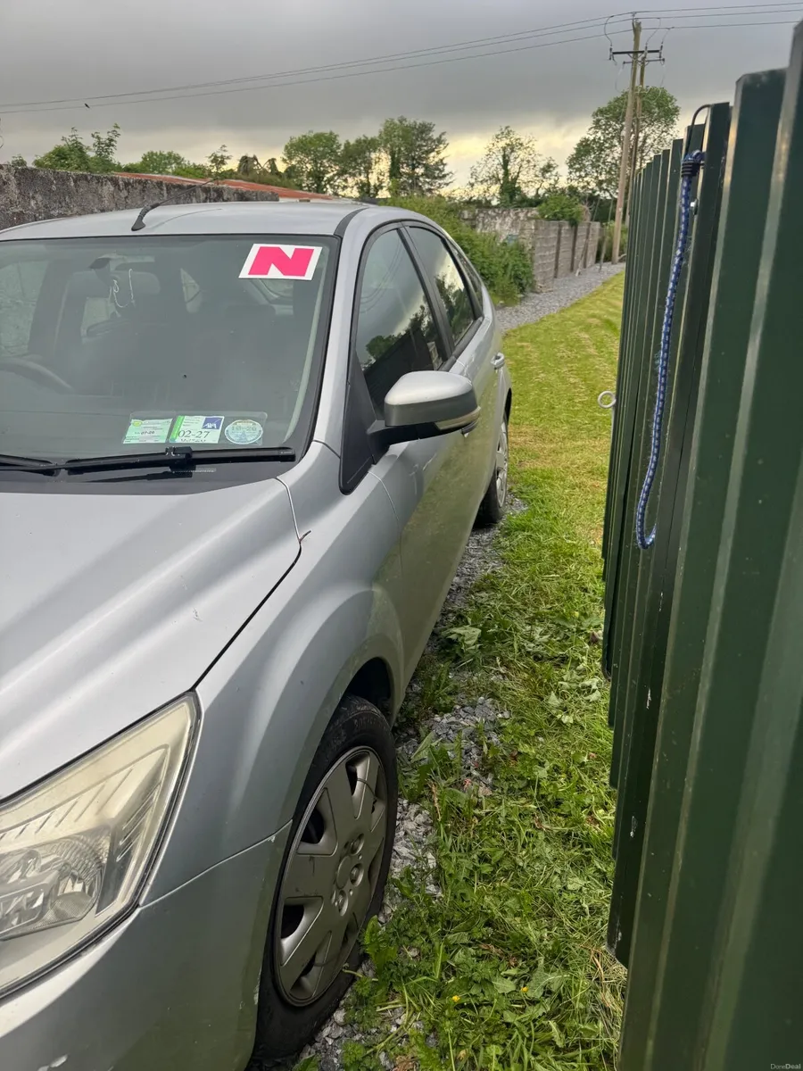 Ford Focus 2009 - Image 2