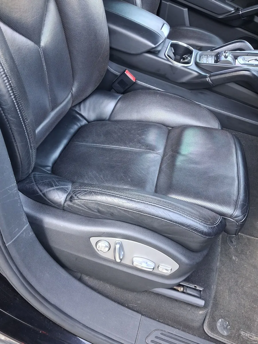 Porsche Cayenne 2010, N1, 5 seat commercial - Image 5