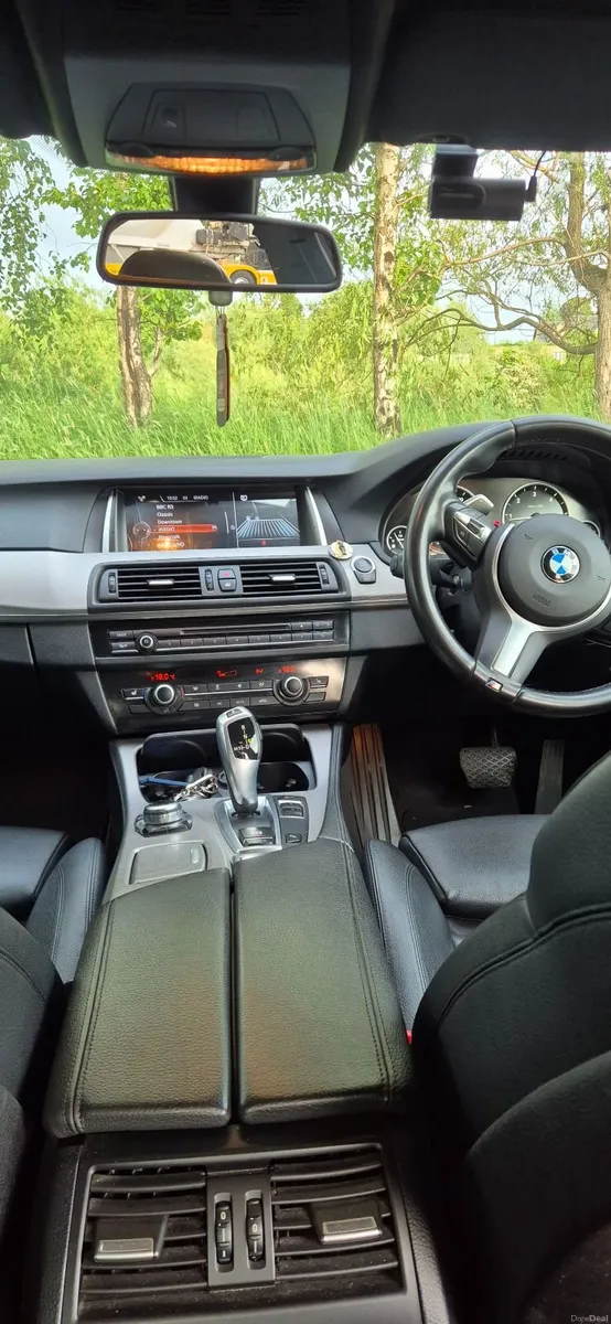 BMW 5-Series 2015 - Image 2