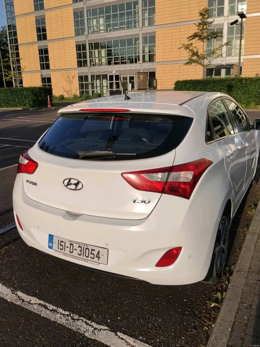 Hyundai i30 Deluxe. Auto. 1.6 diesel - Image 4