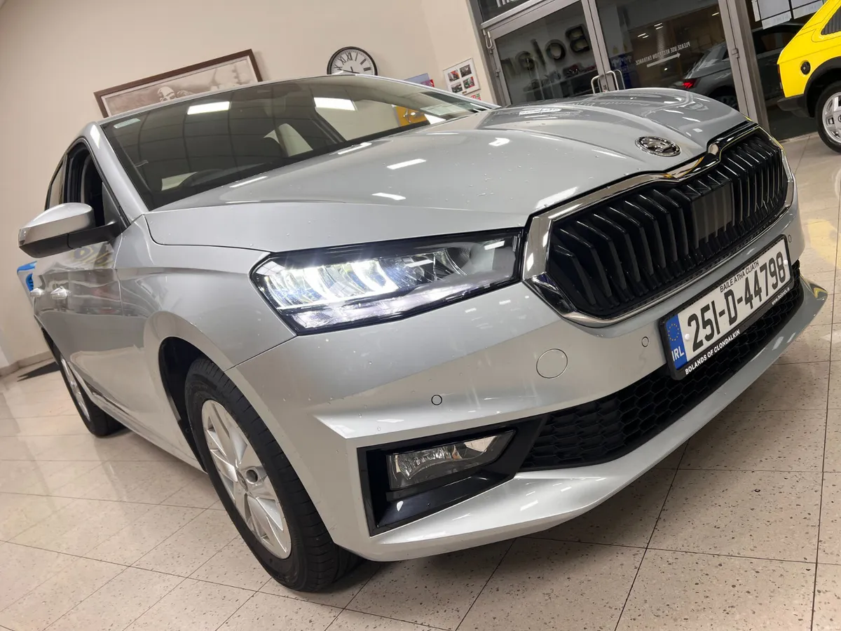 ONLY 8775Kms As New SELECTION TSI High Spec www.bo - Image 2