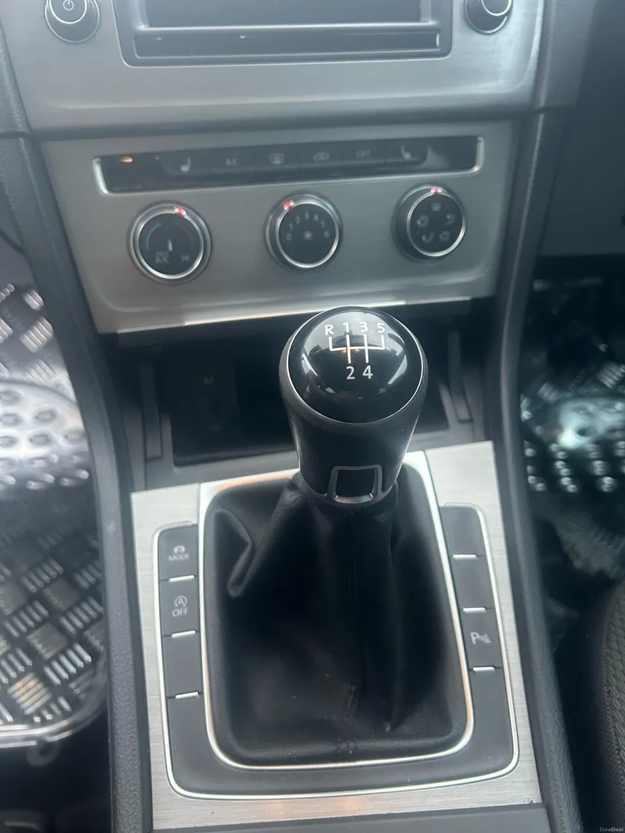 VW Golf - Image 5