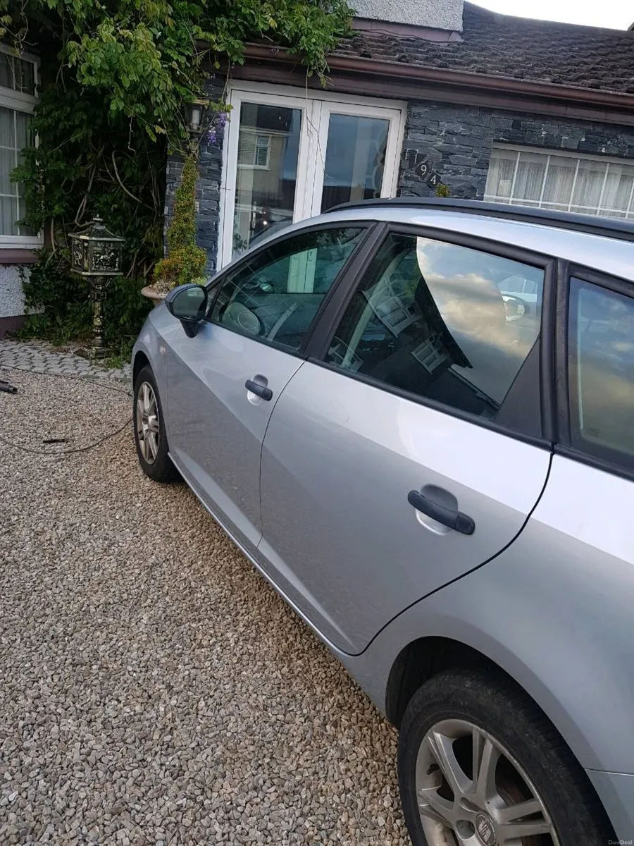 car - Image 2