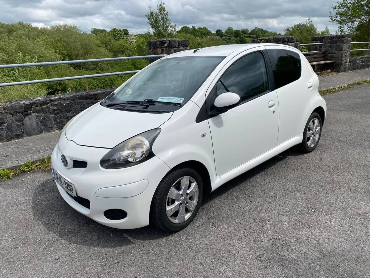 Toyota Aygo 2012 · 1.0 Petrol · Manual - Image 1