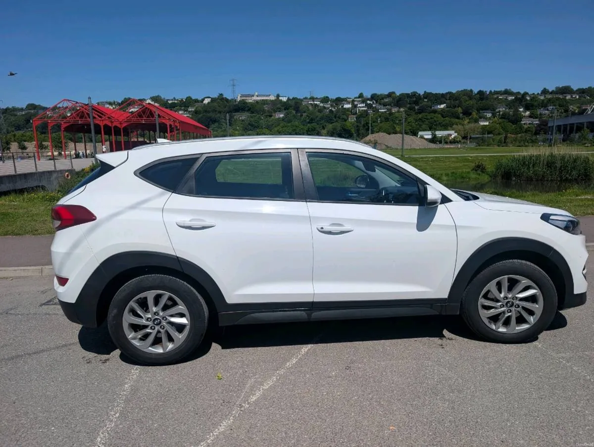 161 Hyundai Tucson - low mileage, NCT and tax - Image 1
